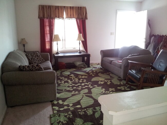 Photo - comfy home for rent