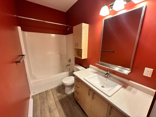 244-244 Selby St