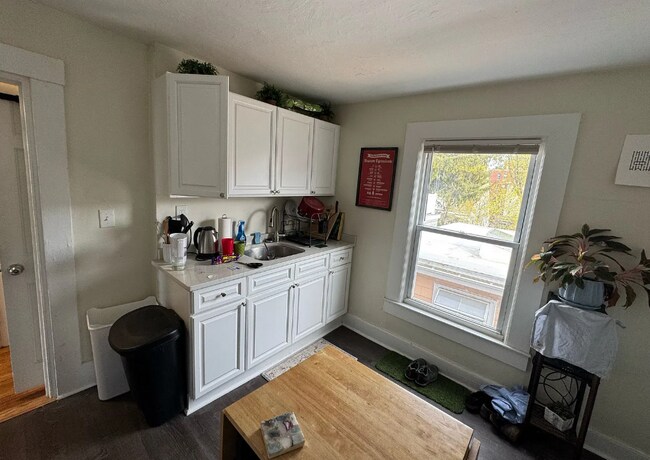 Photo - 94 River St Unit 3