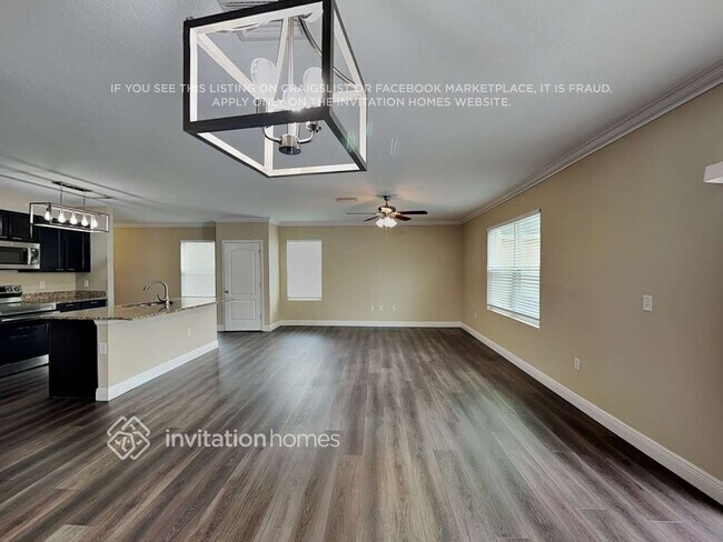 Photo - 10527 Whispering Hammock Dr