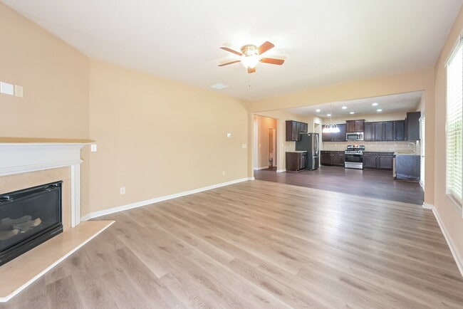 Photo - 795 Westmoreland Ln NE