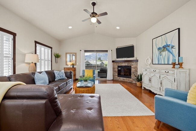 Photo - 3 Bedroom, 1.75 Bathroom Home in The Village at Lake Chelan