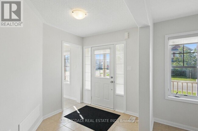 Photo - 2 Giltspur Rd