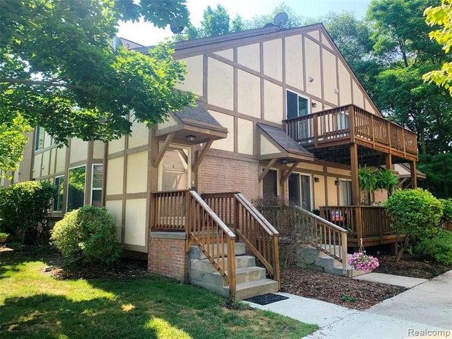 Building Photo - 44900 Bayview Dr Rental