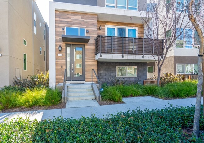 Building Photo - Communications Hill Home | Remodeled | Great Location
