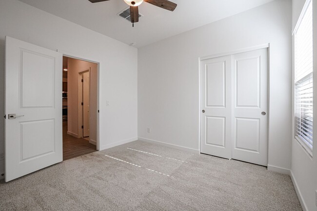 Photo - 4 Bedroom in Ambra Gated Community