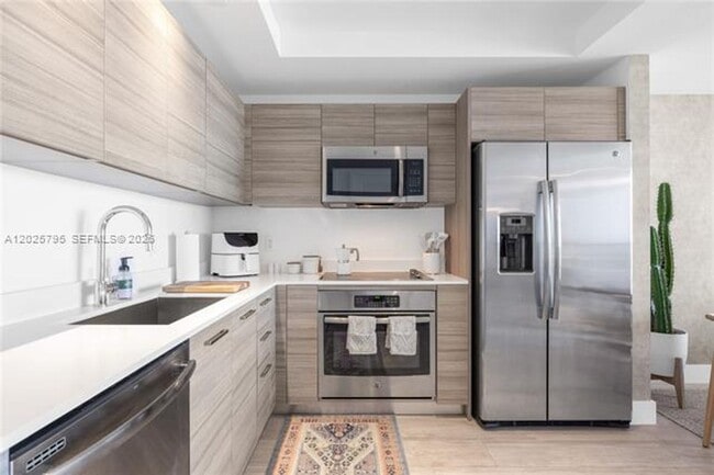 Photo - 121 NE 34th St Unidad 121 NE 34th St # 2111