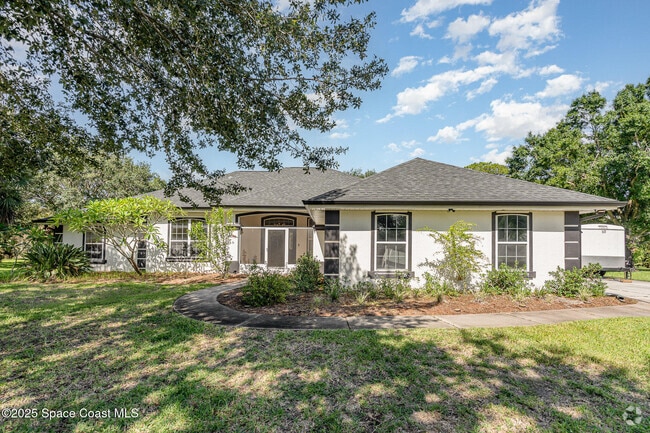 Building Photo - 2415 Grassmere Dr Rental