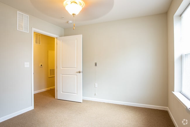 3BR, 2BA