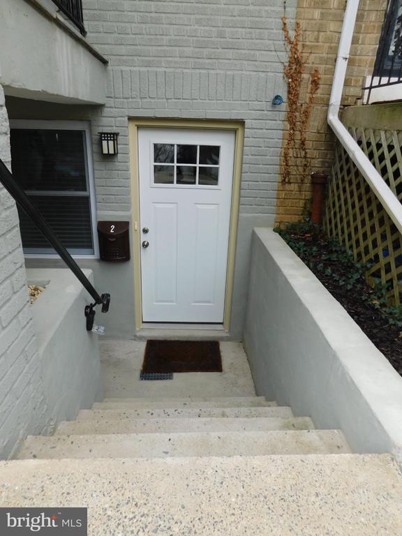 Photo - 308 Webster St NW