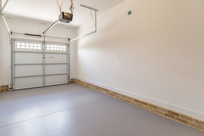 Photo - Brand new Luxurious 3 bedroom 3 bath + LOFT townhouse in Stone Gate community High Point. Master ...