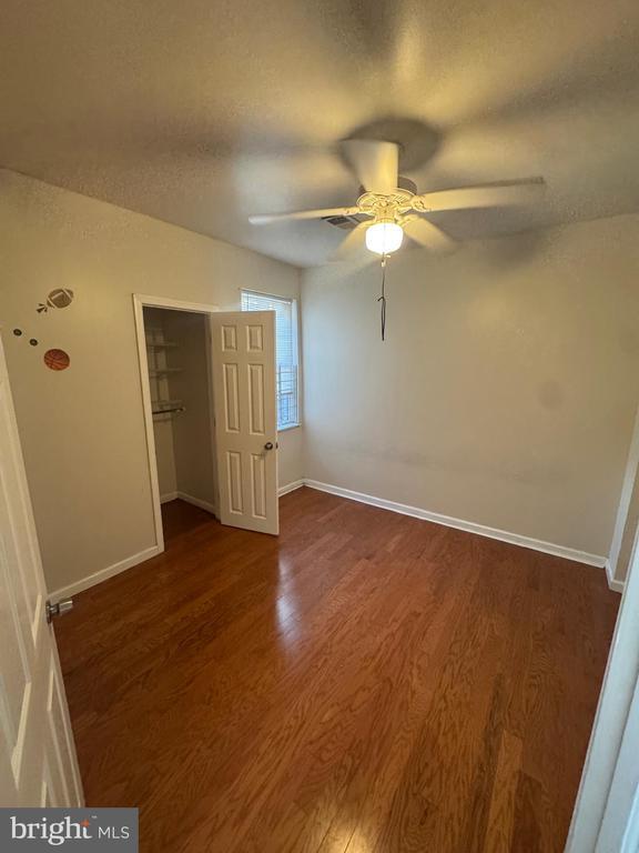 Photo - 5028 Whitaker Ave