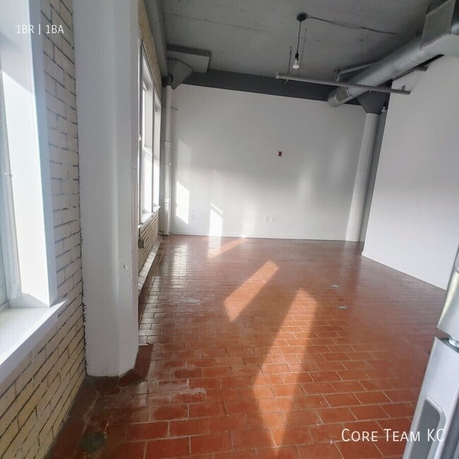 Photo - 1180 E 30th St Unit 242