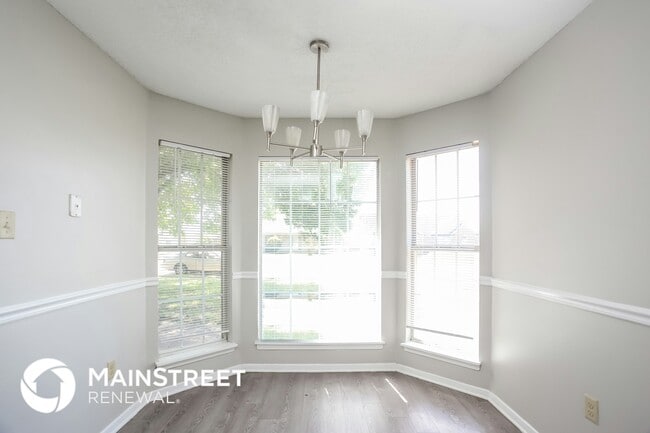 Photo - 10662 Oak Leaf Dr