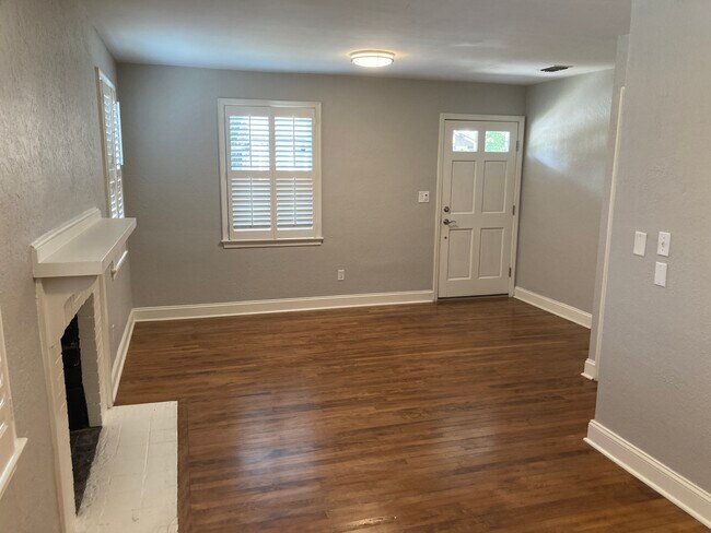 Photo - 1710 Thacker Ave
