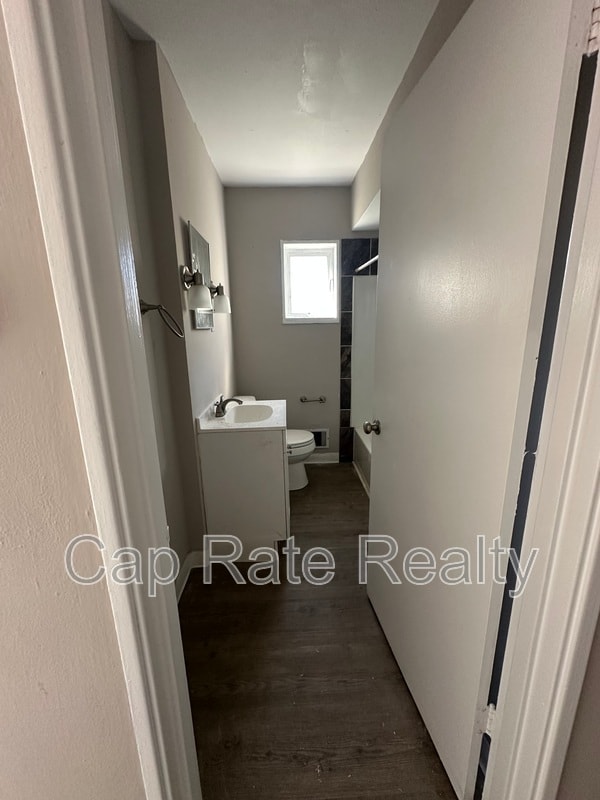 Photo - 1882 E Hudson St