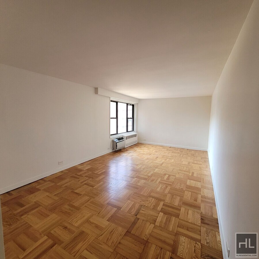 Fourth Avenue - Fourth Avenue Unit 8C