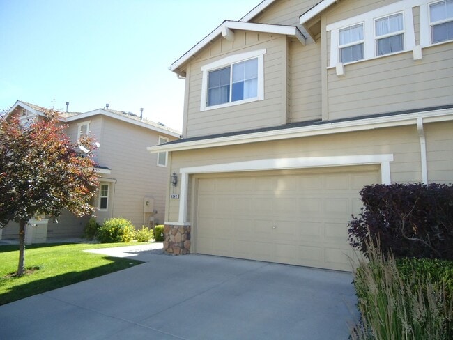Photo - 2 bedroom, 2.5 bath and a loft in a quiet neighborhood