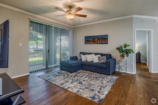 A5 1BR, 1BA - 769SF - Living Area - The Villas at Beaver Creek