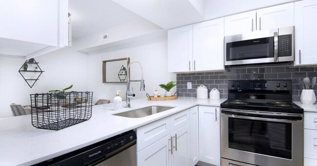 Photo - Riverbend Apartments