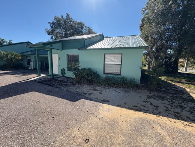 Building Photo - 316/318 Simpson St Duplex Unit 318