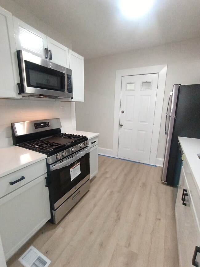 Photo - 813 E Wayne St Unit 1