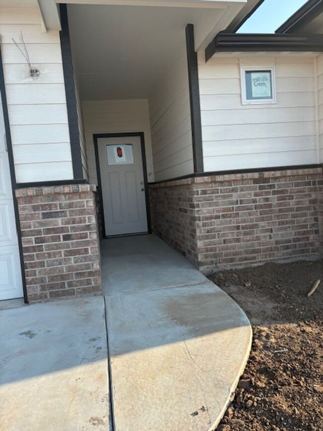 Charming Home in Quiet Goddard Neighborhood House Rental in Goddard