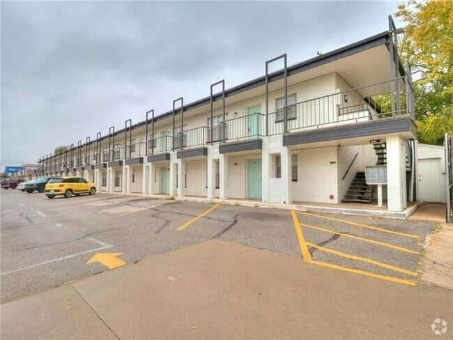 Building Photo - 2715 NW 36th St Rental