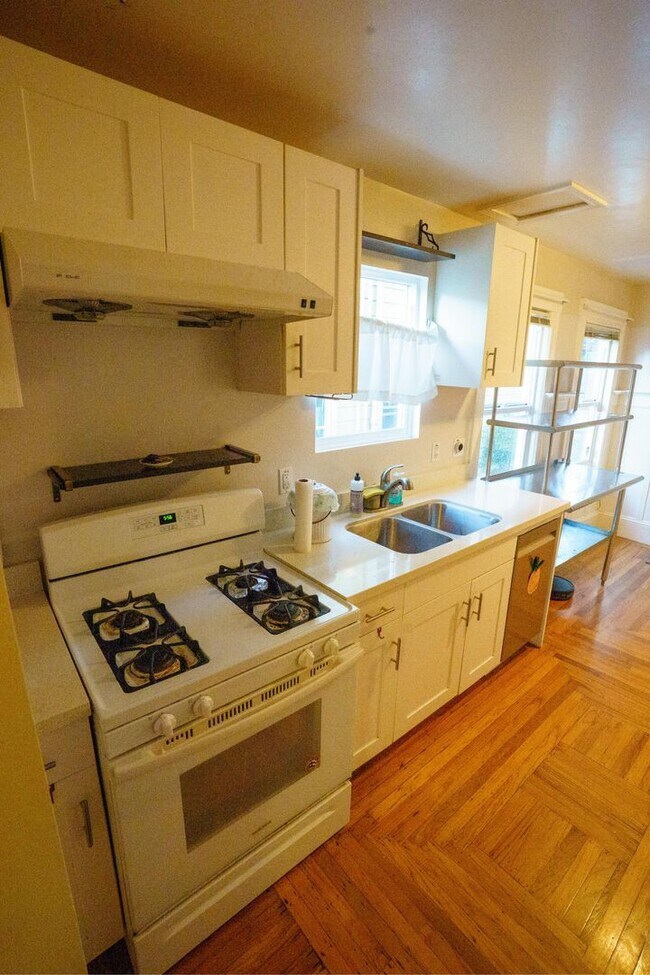 Photo - 5814 Martin Luther King Jr Way Unidad A