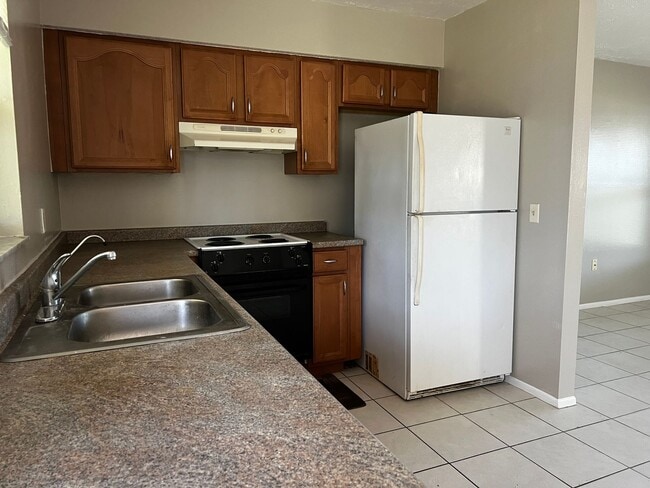 Photo - 2BD/1BA/Single carport - Venice