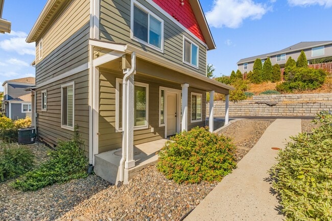 Photo - 1006 Pendulum Lane