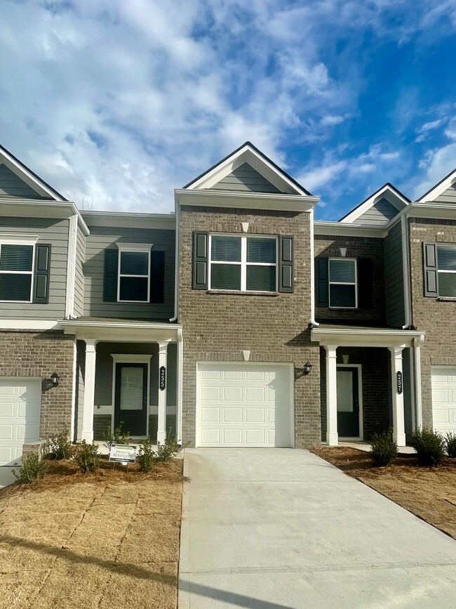 Beautiful New Townhome Close to Everything - Beautiful New Townhome Close to Everything