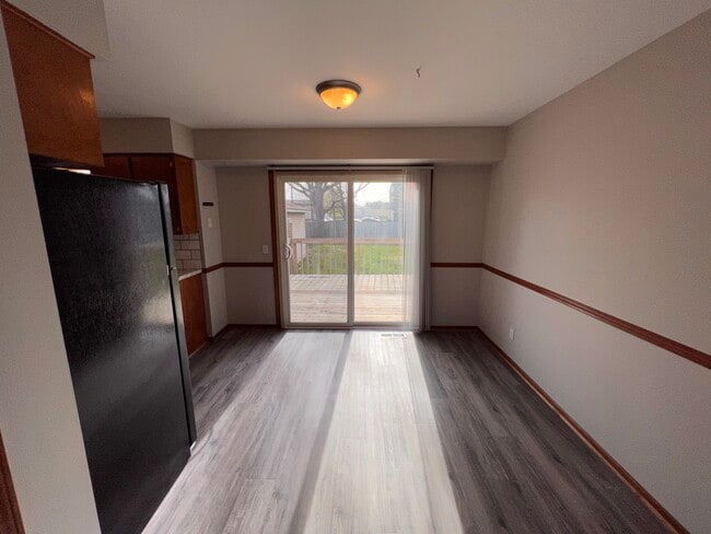 Photo - 3628 Bluebird Ave SW