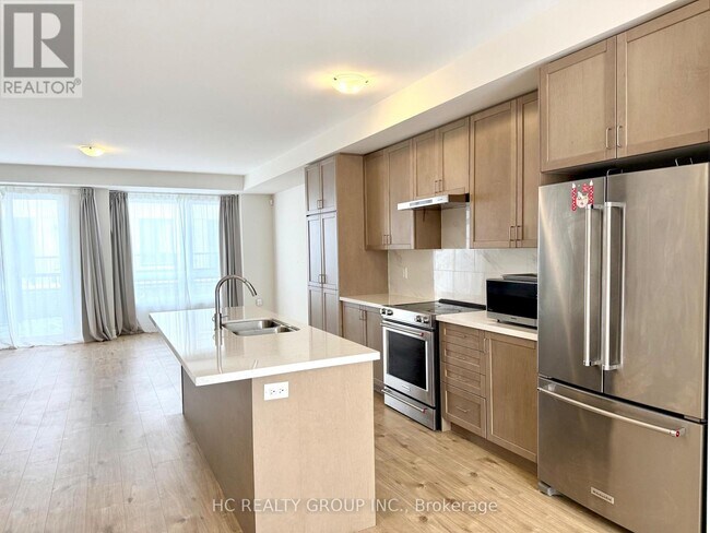 Photo - 33 Thomas Armstrong Ln