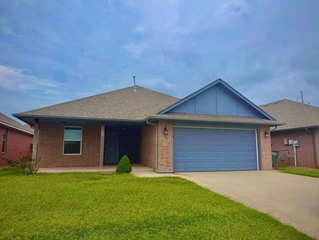 Building Photo - Spacious 4-Bedroom Home in Edmond – Available Now!
