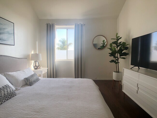 Bedroom - Westgate Apartments