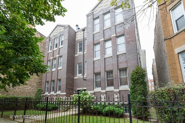 Building Photo - 4212 N Ashland Ave Unit 1S