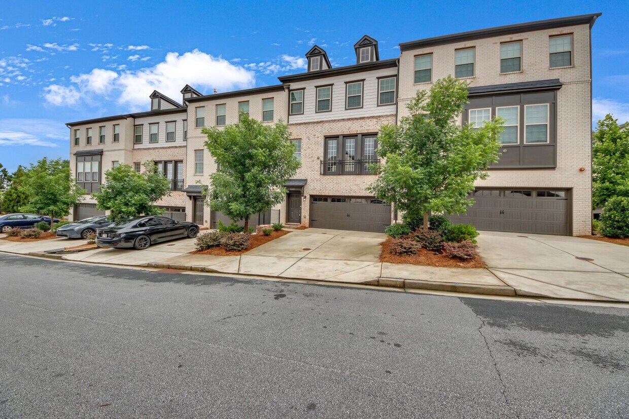 Chic Atlanta Area Townhome - Chic Atlanta Area Townhome