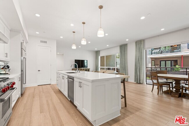 Building Photo - 12763 Shell Pl Unit 1 Rental