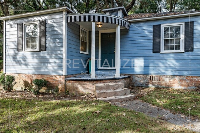 Photo - Updated 2 Bed 1 Bath Cottage in Established Neighborhood!