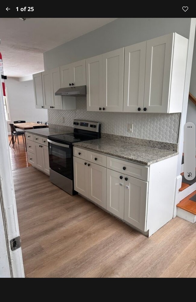 Photo - 26 Mechanic St