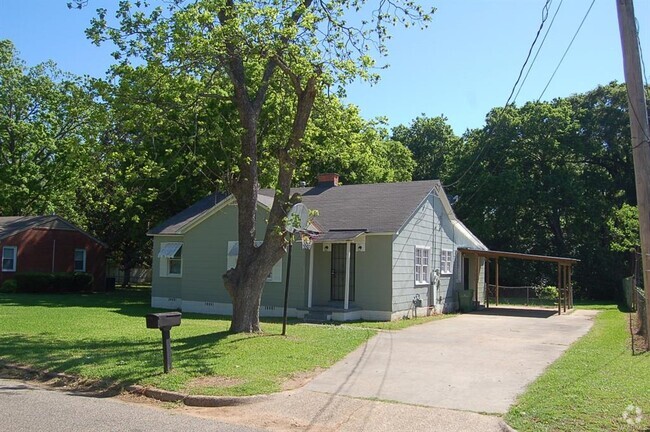 Building Photo - 3036 Texas St Rental