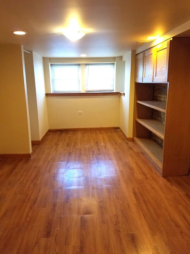 Photo - 3044 W North Ave Unidad 3044 W North Ave