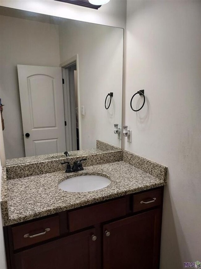Photo - 18328 Crows Nest Dr