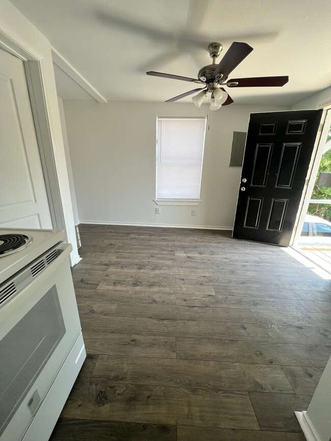 Photo - 303 W Richard Ave Unit 6