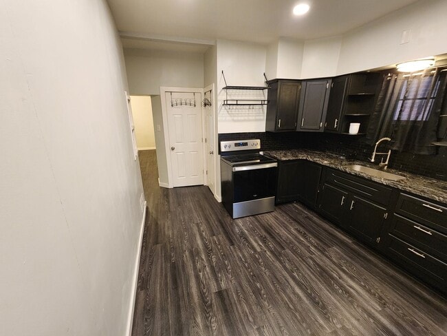 Photo - 9 5th St Unit 1