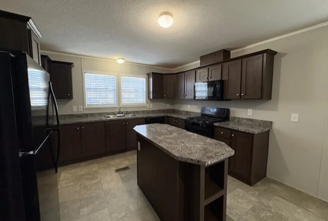 Photo - 105 Nicole Ct