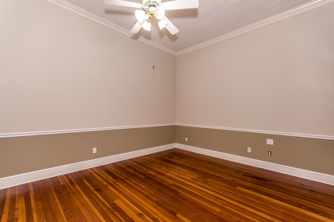 Studio apartment - 41 Main St Unit 2