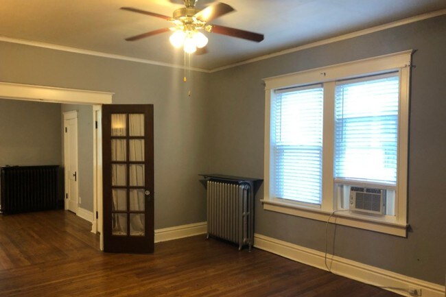 Master Bedroom - 4516 Shenandoah Ave Unidad 2F