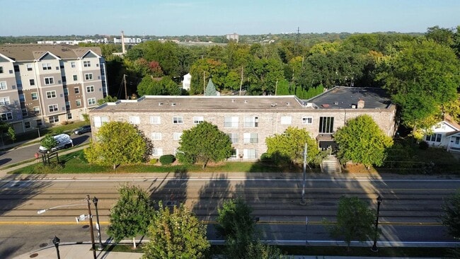 Building Photo - 5315 Minnehaha Ave